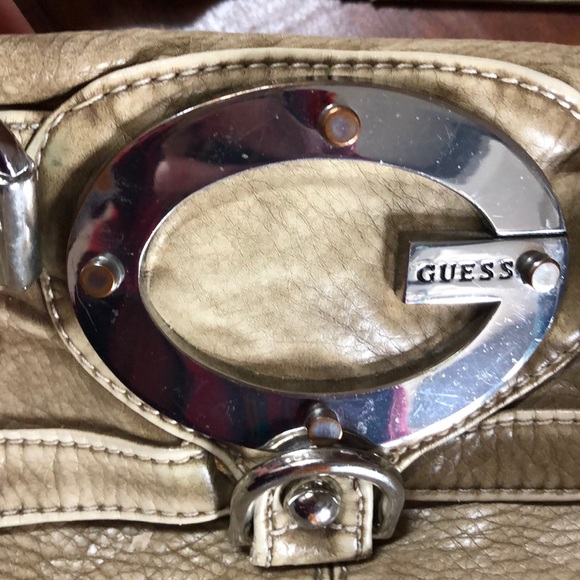 Guess purse - Picture 2 of 5